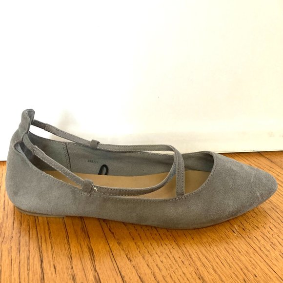 GAP faux suede flats - Picture 8 of 11